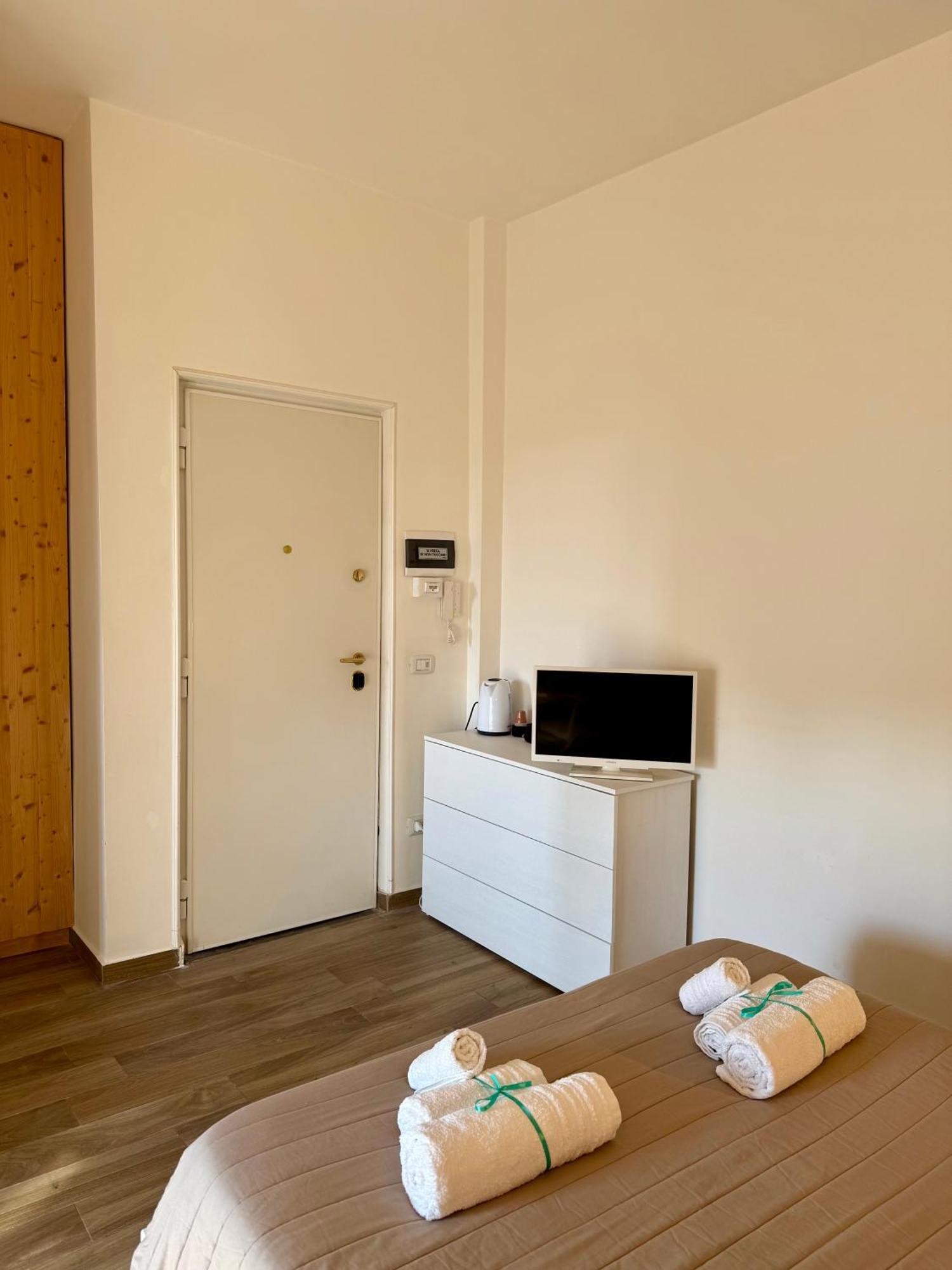 Loft Corso Trieste Free Parking & Kitchen Bari Exterior photo